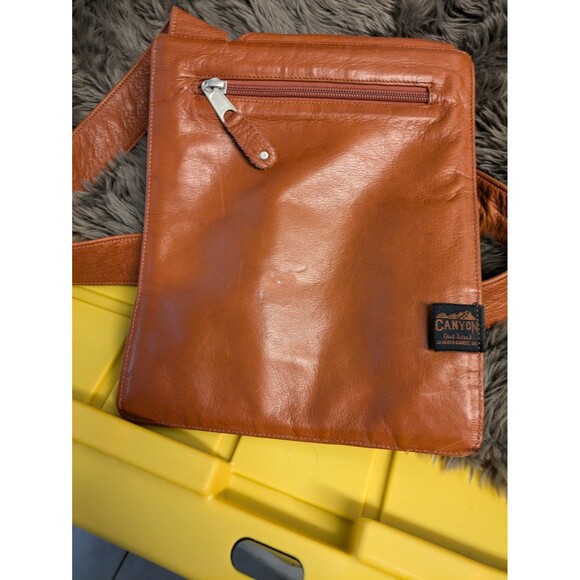 Vintage Canyon Outback Tote-Adobe Clay-Cowhide Leather - Picture 15 of 16